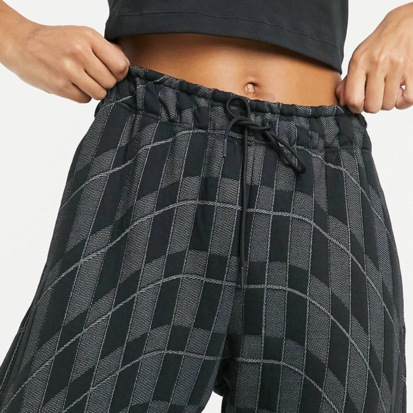 Nike Black Straight Leg Checkered Joggers - Picture 2 of 6
